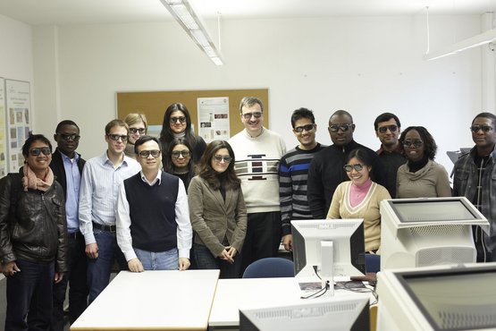 Photogrammtery lectures group photo with polarised glasses